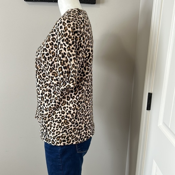 Anthropologie Velvet by Graham & Spencer Ashlyn Leopard Top Sz M - Picture 5 of 9